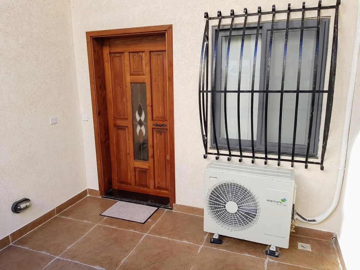 Apartment Charming Apartment-Wifi-Sleeps 5 Marsaskala