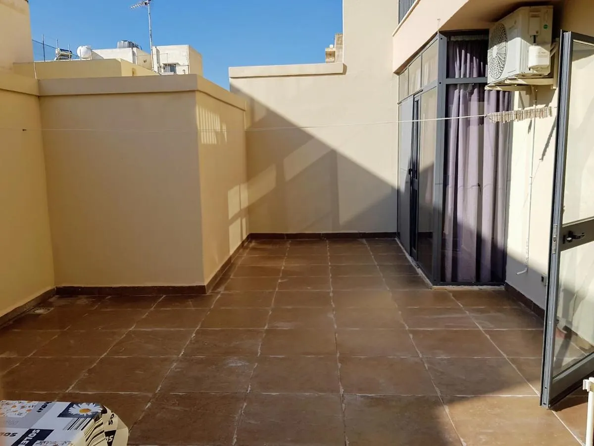 Charming Apartment-Wifi-Sleeps 5 Marsaskala Malta